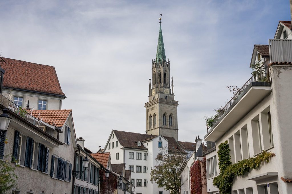 Historia Anglicana 5: El viraje a Suiza: Zúrich, Ginebra y la revolución litúrgica de Eduardo VI